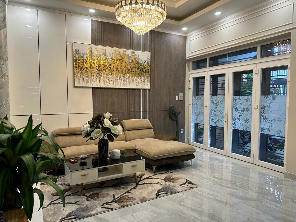 Biệt thự 3 lầu (6,4x18-nở hậu) 5 phòng master, n.thất c.cấp, hẻm xe hơi khu cao cấp Võ Thị Sáu, Q.1